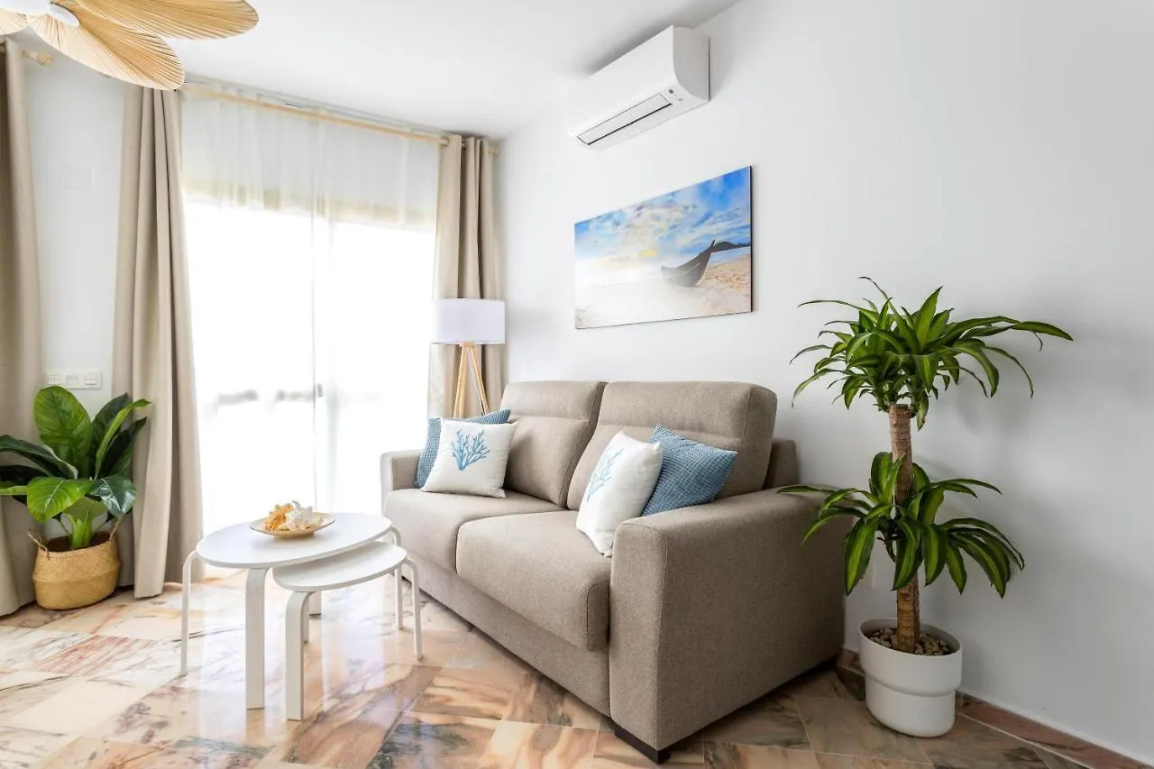 OleHolidays 316 Romana Playa primera linea playa Marbella Apartamento