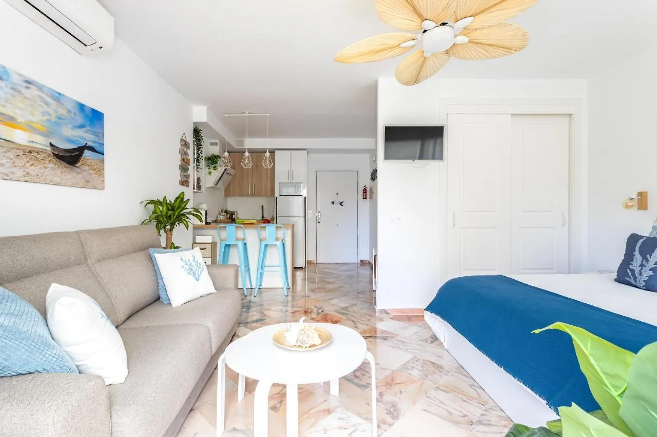 OleHolidays 316 Romana Playa primera linea playa Marbella 0*,
