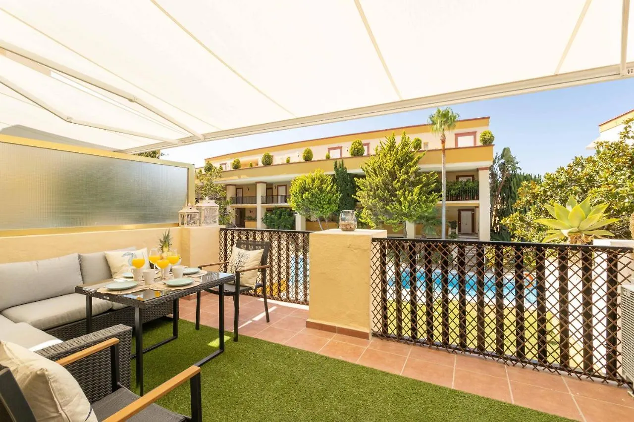OleHolidays 316 Romana Playa primera linea playa Marbella Apartamento